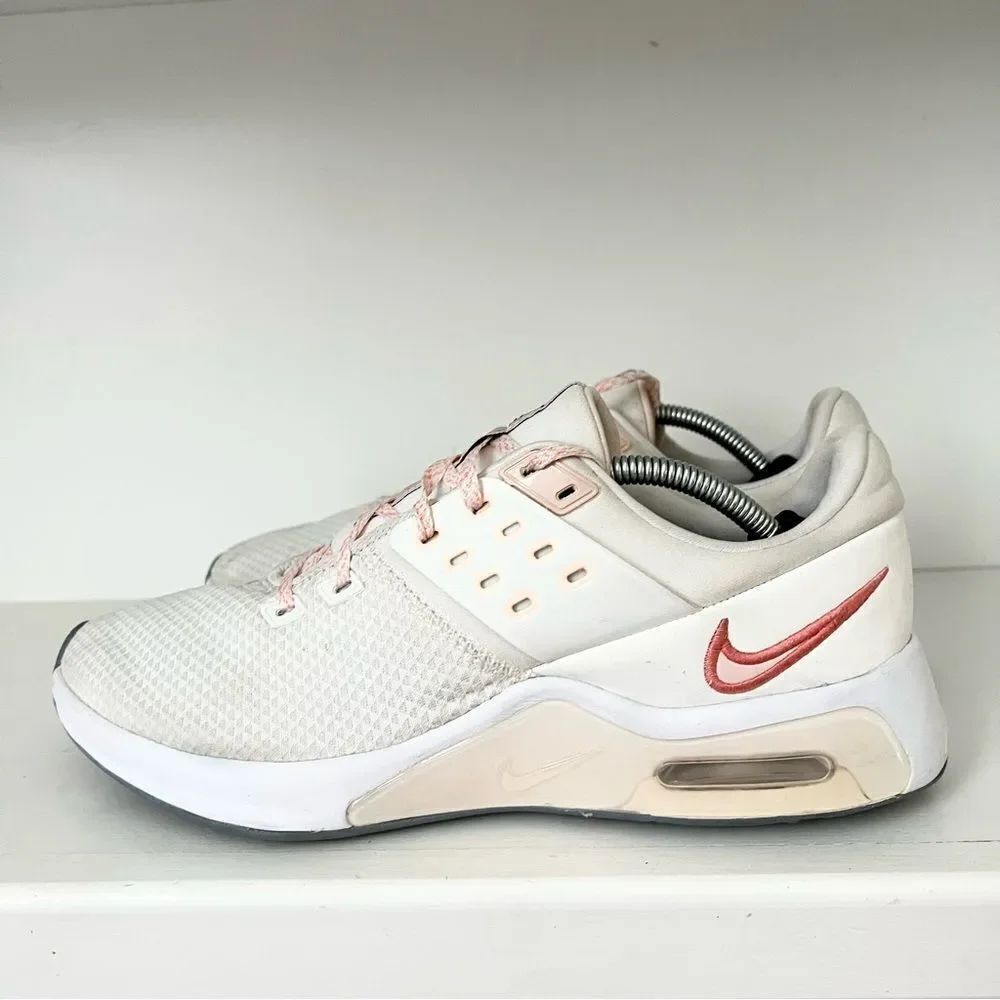 Nike Air Max Bella TR 4 White Magic Ember Women’s 9.5